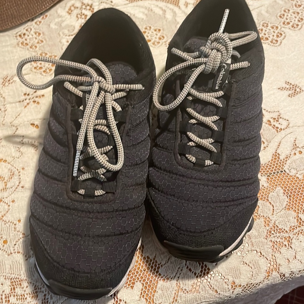 Columbia hiking water proof shoes